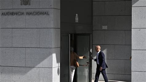 rubiales letizia|Luis Rubiales: Prosecutors seek 2.5